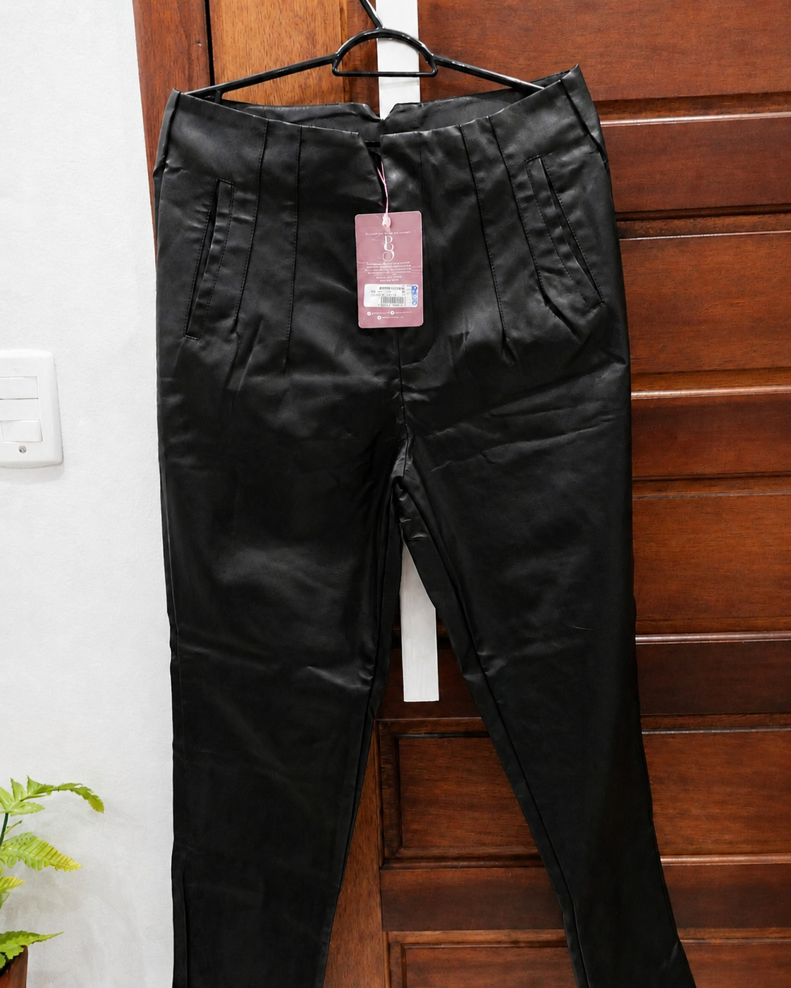 Calça Preta Resinada